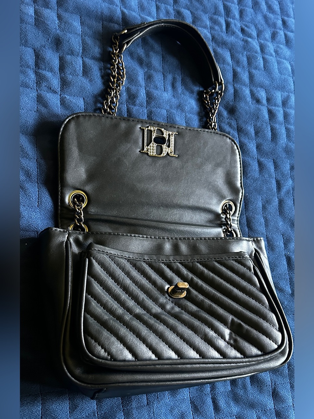 Quilted Black Chain-Handle Shoulder/Crossbody Bag - Picture 4 of 6
